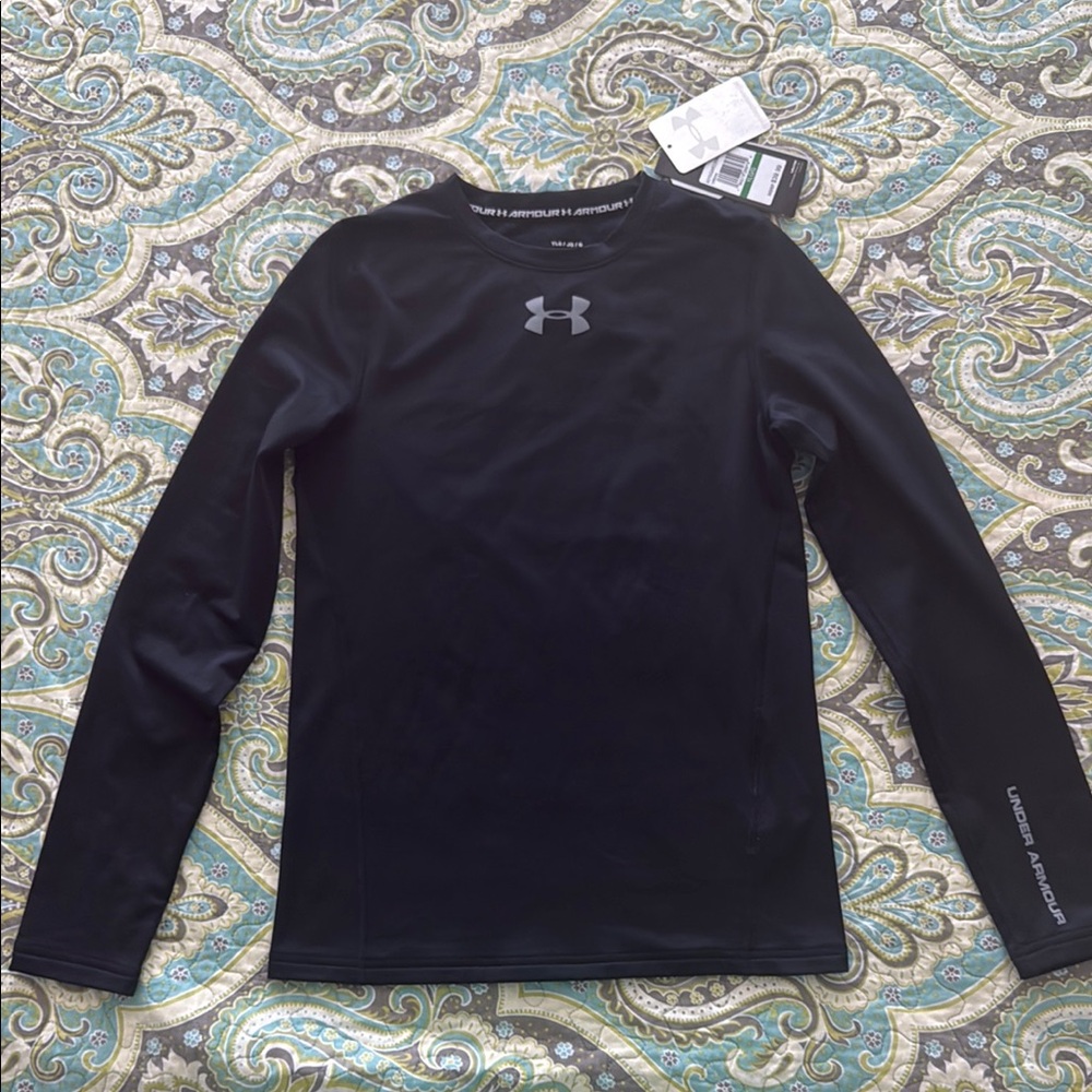 NWT Boys Under Armour Black Long Sleeve Fitted Cold Gear Shirt L